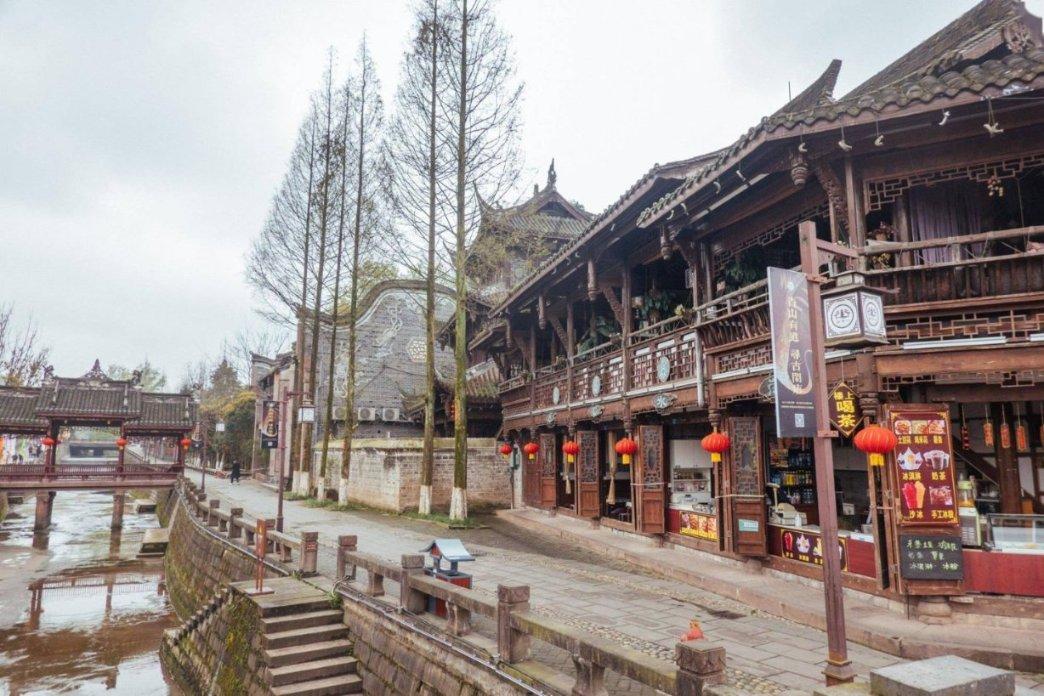 英语标题怎么写——专业的红迪网平台